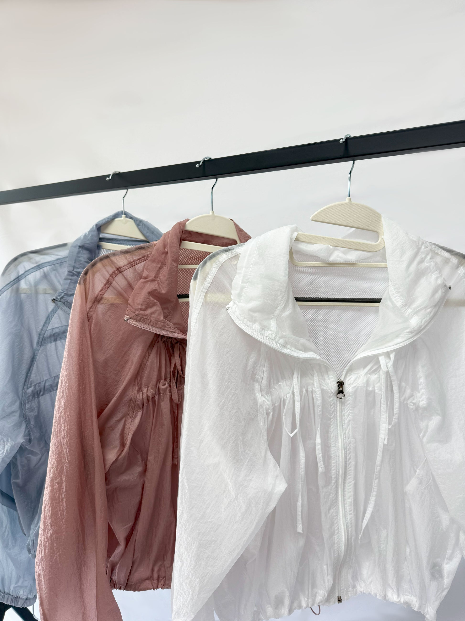 Shirred Ribbon Windbreaker