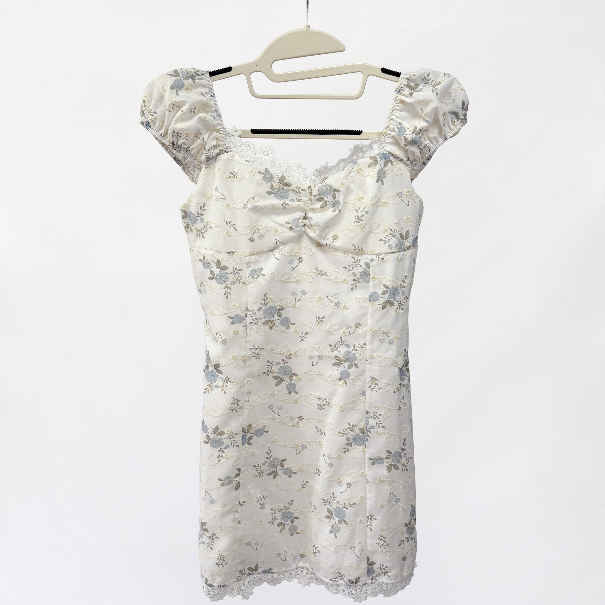 Rosy Feminine Lace Flower Dress