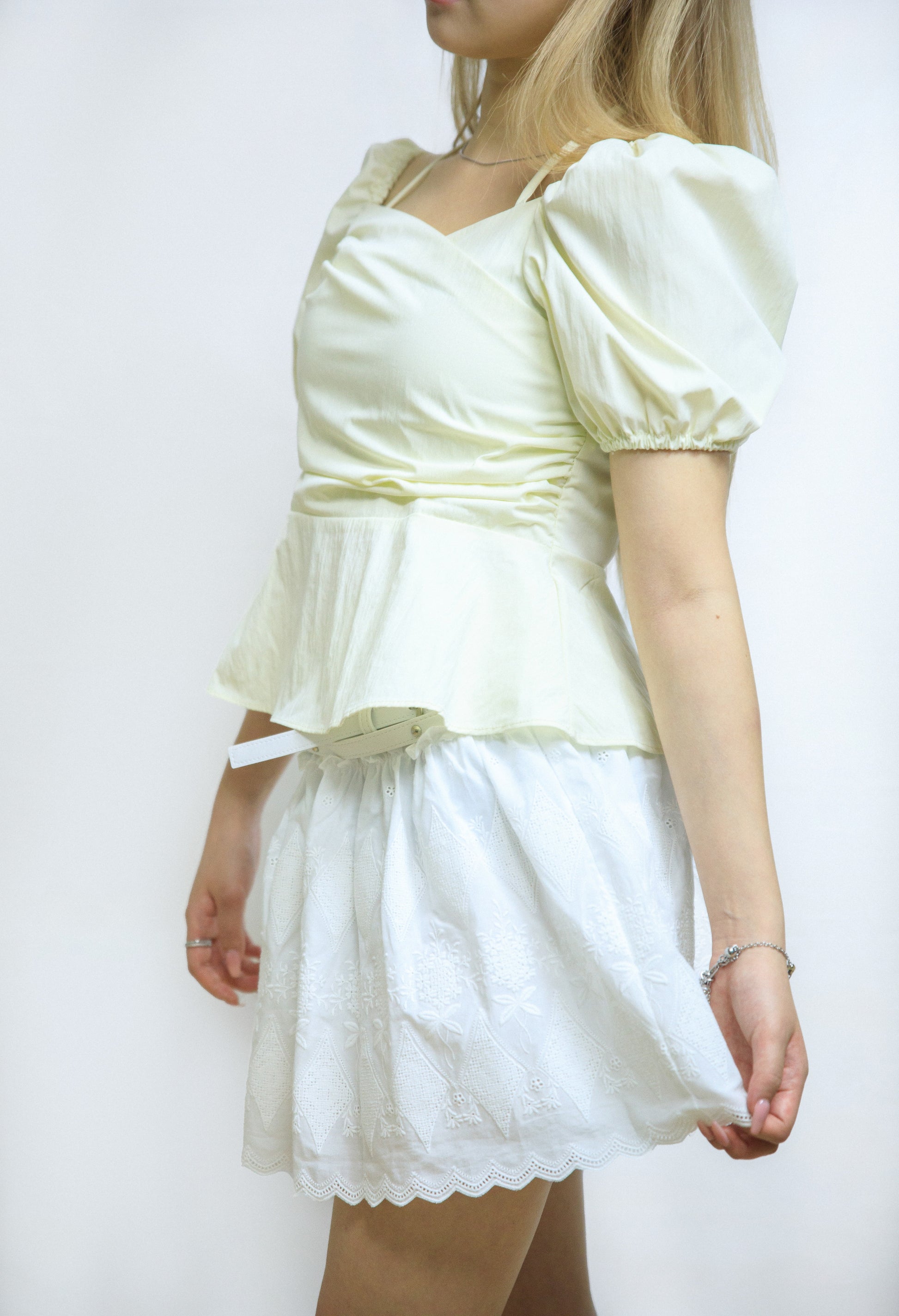 Heart Neck Ribbon Strap Off-Shoulder Volume Puff Cooling Short Sleeve